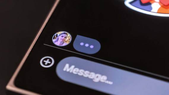 Piše (Typing) Viber obaveštenje