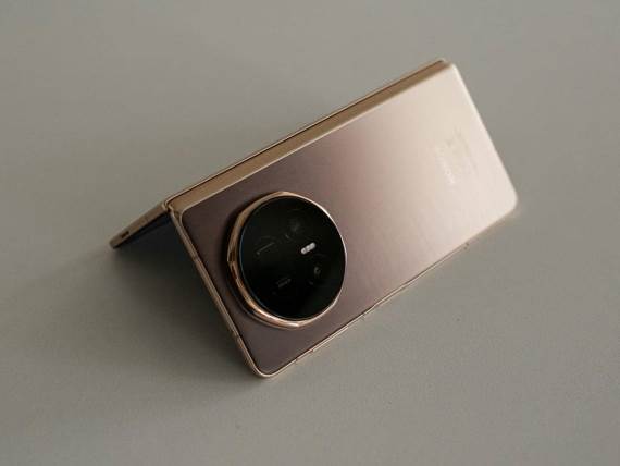 HONOR Magic V5 dizajn