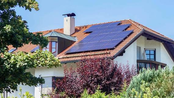 Solarni paneli na kući