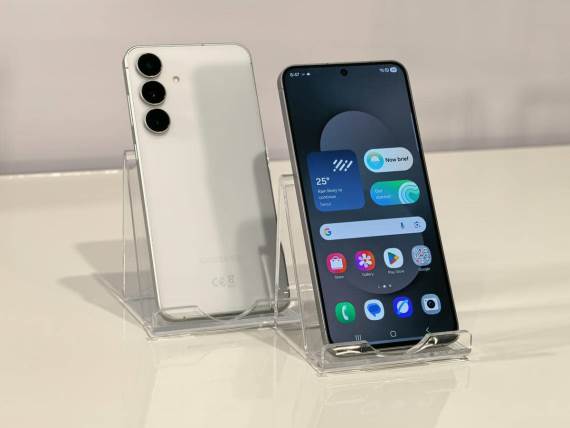 Samsung Galaxy S25 FE slika 5.jpg