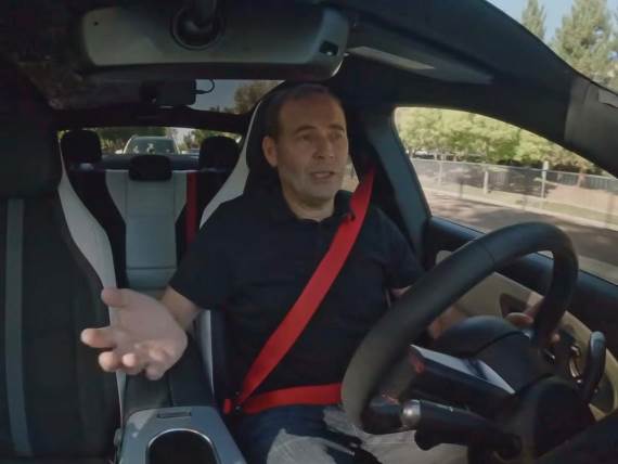 Razgovor sa Gemini asistentom u automobilu