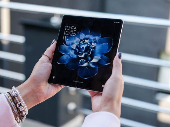 Savitljivi telefon u Fold obliku