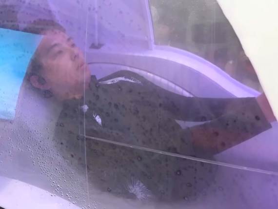 Futuristička mašina za pranje ljudi