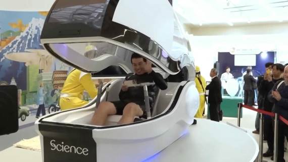 Čovek u mašini za pranje ljudi