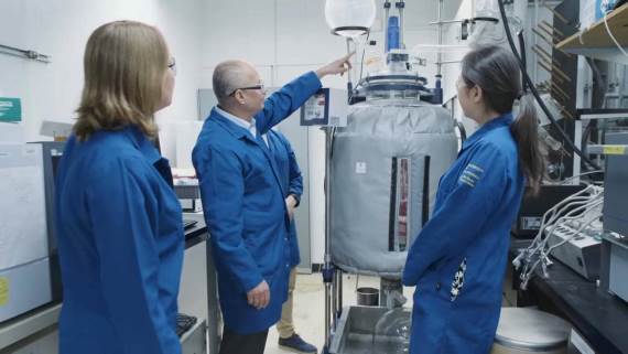 Omar Jagi u laboratoriji