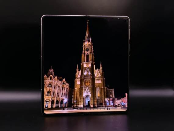 Huawei Mate X7 unutrašnji ekran