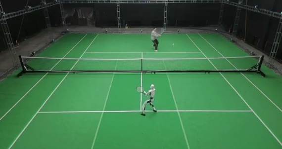 Unitree G1 igra tenis