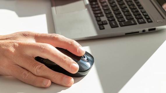 Protresanje Windows prozora mišem (ilustracija)