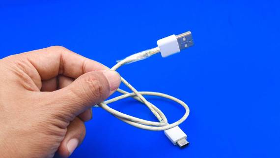 Nebezbedan kabl za punjenje telefona