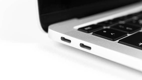 USB C portovi na laptopu