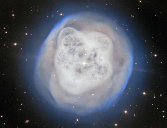 Pogled na umiruću zvezdu Kristalna kugla (NGC 1514)
