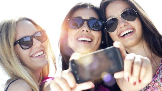 Sa pravim prijateljima ne morate da se viđate svaki dan, mada imate potrebu. Svakodnevne obaveze, geografska udaljenost… ništa ne može da raskine vaše utemeljeno prijateljstvo.