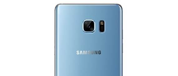 Blue Coral boja za Galaxy S7 i S7 edge telefone.