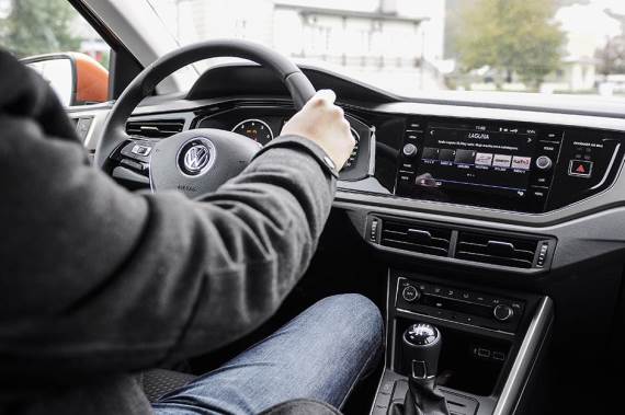 Test bluetooth slušalice Jabra Stealth legalan razgovor dok vozite