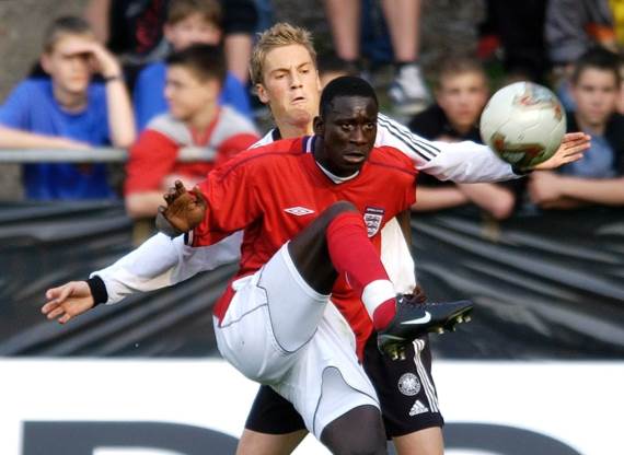 U nedostatku fudbala na TV, video igre PES, FIFA, ISS, Football Manager, Top Eleven