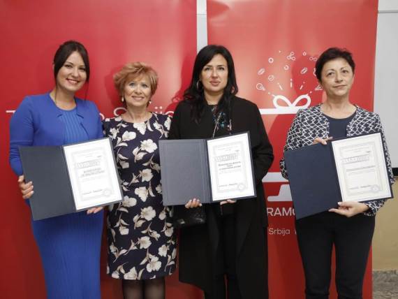 Telekom Srbija poklanja racunare osnovnim školama u Srbiji