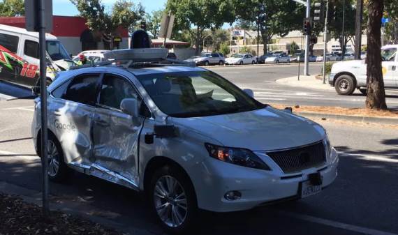 Google auto prvi sudar