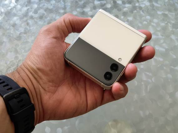 Samsung Galaxy Z Flip3 5G Slike Uživo (18)