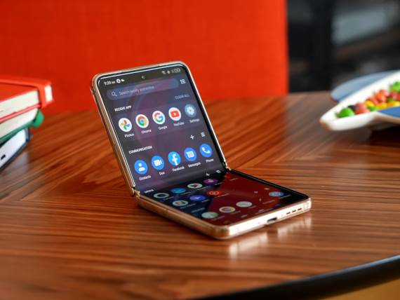 TCL Project Chicago savitljivi telefon 7