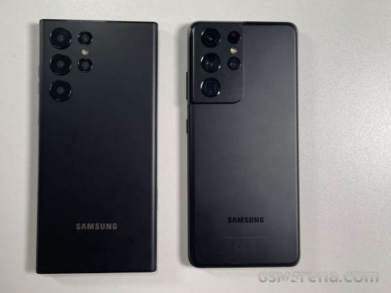 Samsung Galaxy S22 Ultra 2.jpg