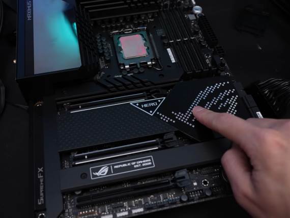 Asus ROG Maximus Z690 Apex matična ploča