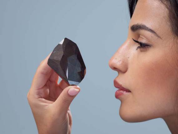 Enigma crni dijamant