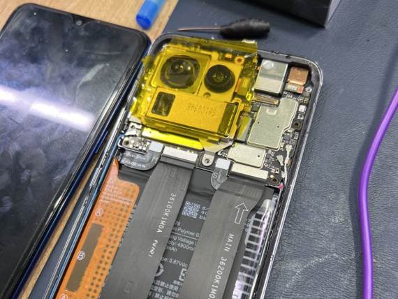 Xiaomi Mi 11 Ultra otvoren