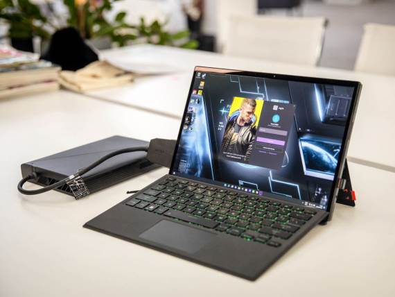 ASUS ROG Flow Z13 (5).jpg