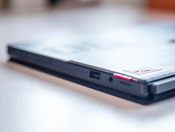 ASUS ROG Flow Z13 (32).jpg