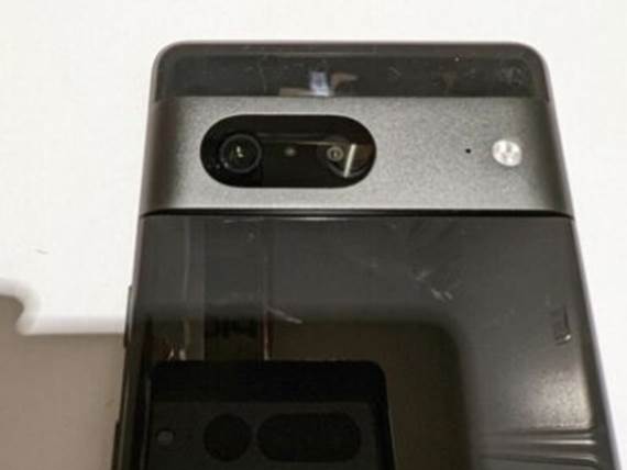 Prototip Google Pixel 7 telefona postavljen na eBay oglase