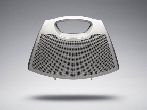 Balenciaga_BangOlufsen_torba zvučnik 4.jpg