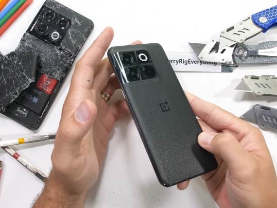 OnePlus 10T pukao na testu izdržljivosti 1.jpg