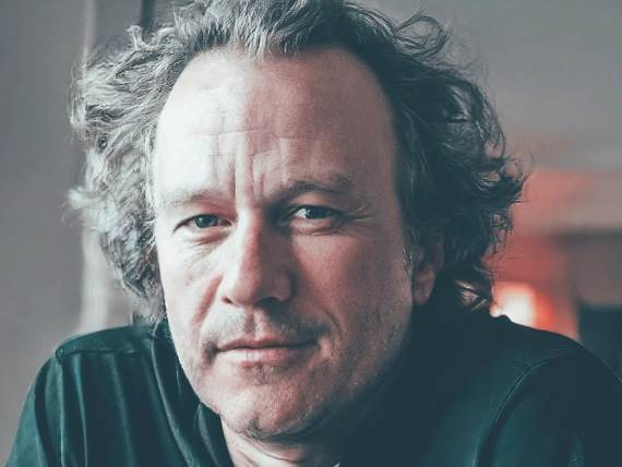 Kako bi danas izgledale poznate ličnosti veštačka inteligencija