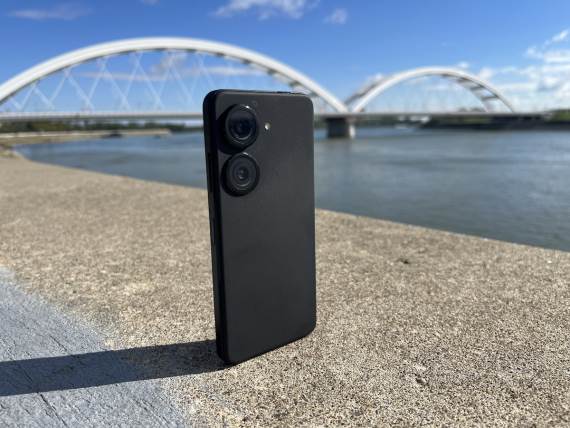 Asus Zenfone 9 8.JPG