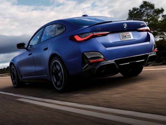 BMW i4 ne dozvoljava ažuriranje softvera na nizbrdici