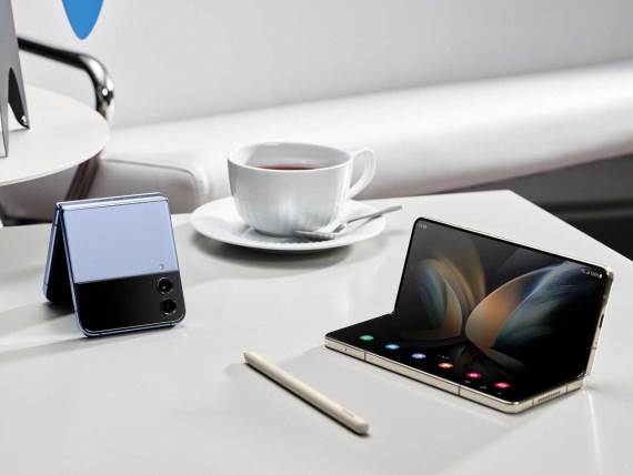 Samsung Galaxy Z 4 telefoni