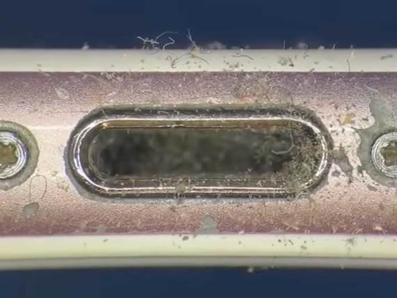 prljav port telefona