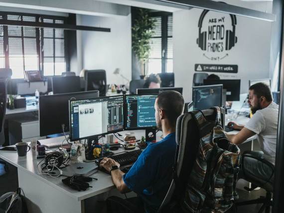 Da li će ChatGPT veštačka inteligencija zameniti programere