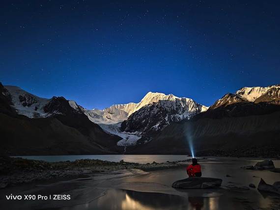 vivo X90 Pro - ZEISS jednoinčna glavna kamera