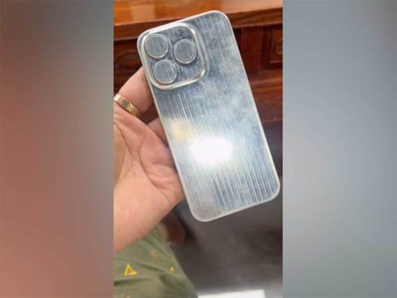 iPhone 15 Pro Max će biti izrađen od titanijuma i biće skuplji