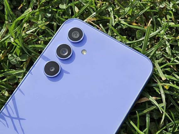 Samsung Galaxy A54 izgled 4.jpg