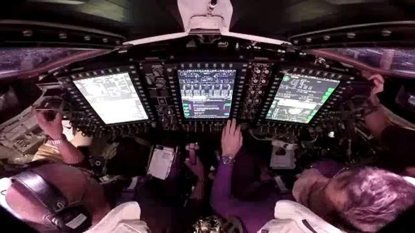 Astronauti upravljaju Orionom