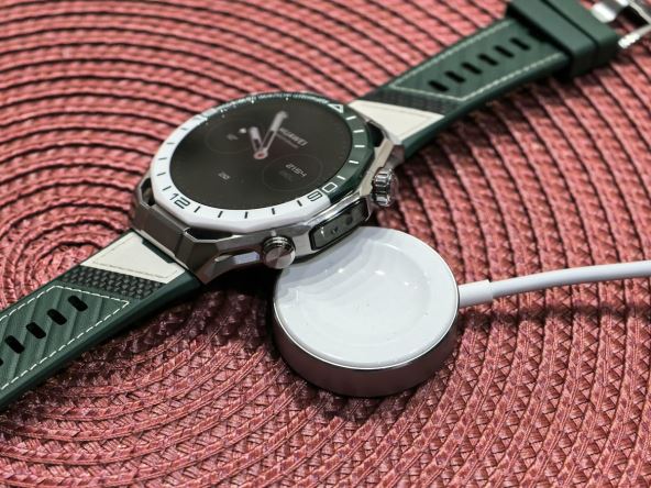 Huawei Watch Ultimate 2 Green Edition punjenje