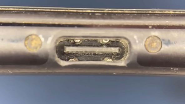USB port telefona