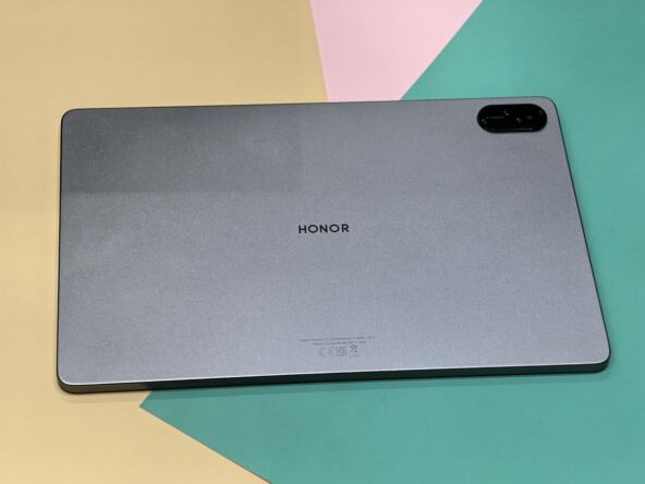 Izgled poleđine Honor Pad X8b tableta