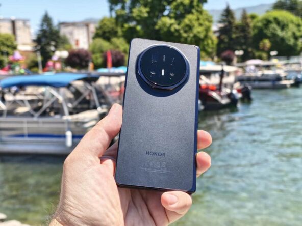 HONOR Magic V6 zaklopljen