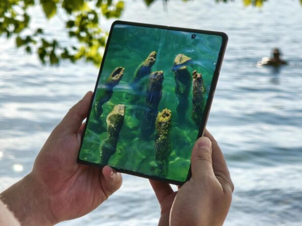 HONOR Magic V6 unutrašnji ekran