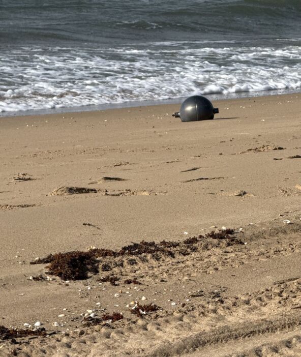 Misteriozne kugle na plaži u Australiji  (3).jpg