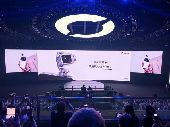 HONOR Robot Phone premijera