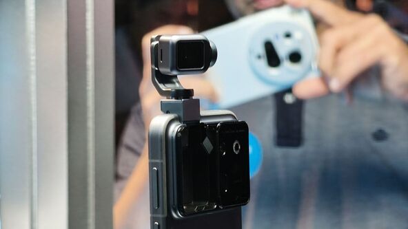 HONOR Robot Phone gimbal